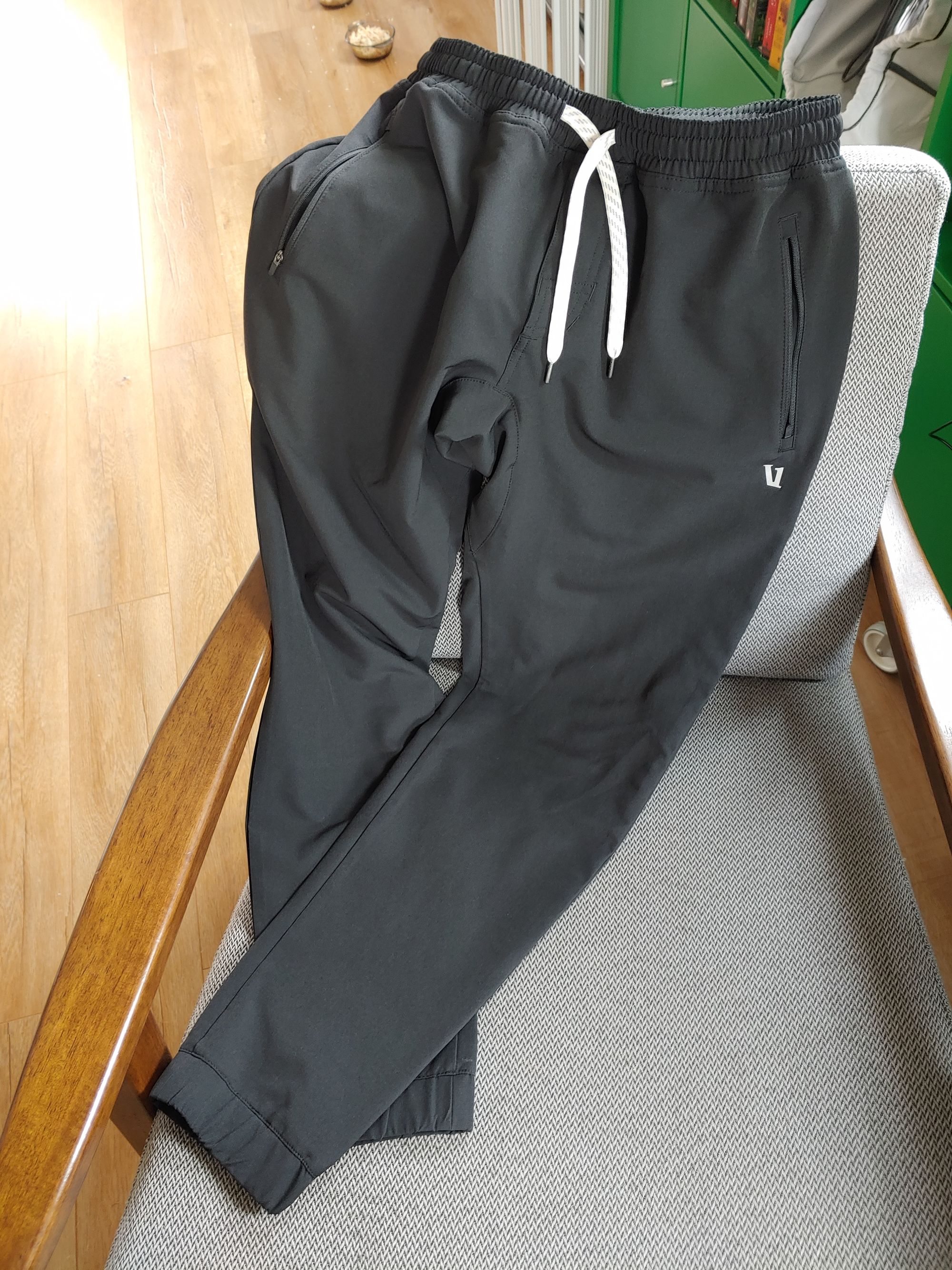 vuori jogger dupe